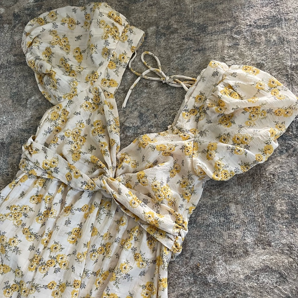 Yellow Floral Dress- ASTR the Label Tie Back Dress- Midi Dress-NWOT